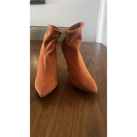 Pointy Sock Booties Women 8 High Heel Ankle Boot Pull On Mackin J - Picture 1 of 9